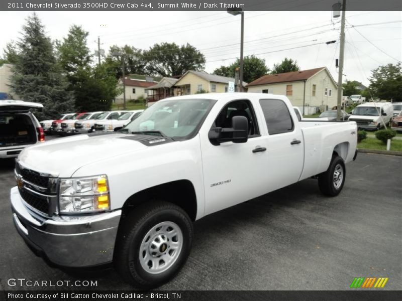 Front 3/4 View of 2011 Silverado 3500HD Crew Cab 4x4