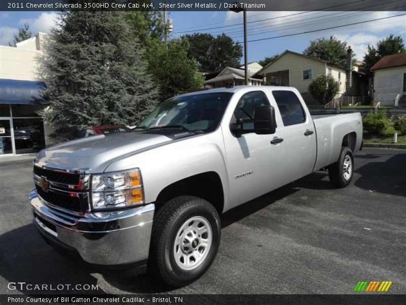 Front 3/4 View of 2011 Silverado 3500HD Crew Cab 4x4