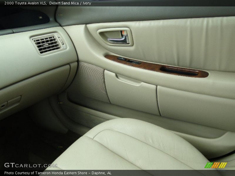 Desert Sand Mica / Ivory 2000 Toyota Avalon XLS