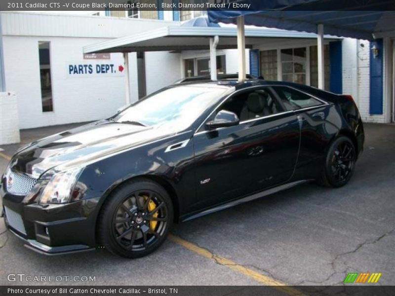 Front 3/4 View of 2011 CTS -V Coupe Black Diamond Edition
