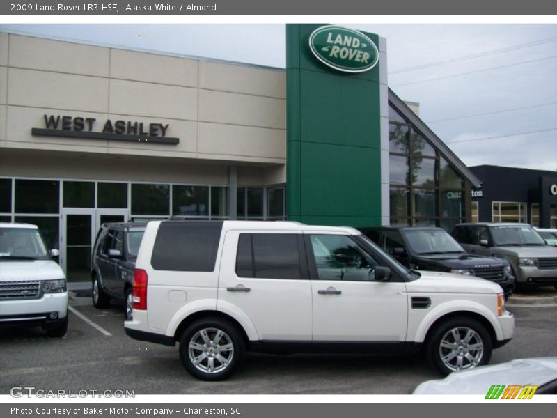 Alaska White / Almond 2009 Land Rover LR3 HSE
