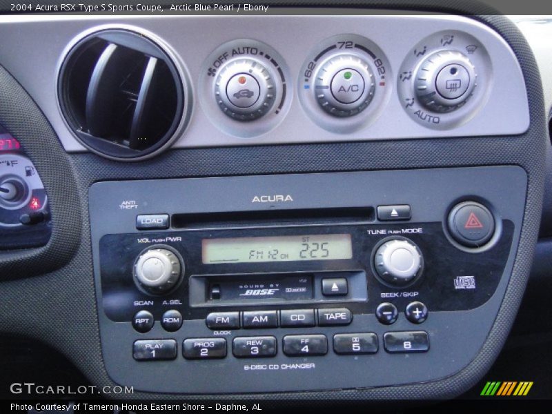 Controls of 2004 RSX Type S Sports Coupe