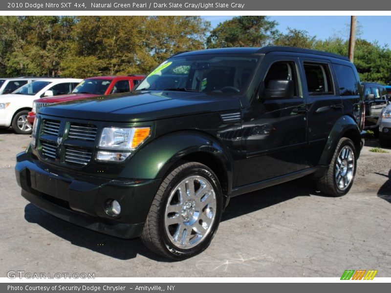 Front 3/4 View of 2010 Nitro SXT 4x4