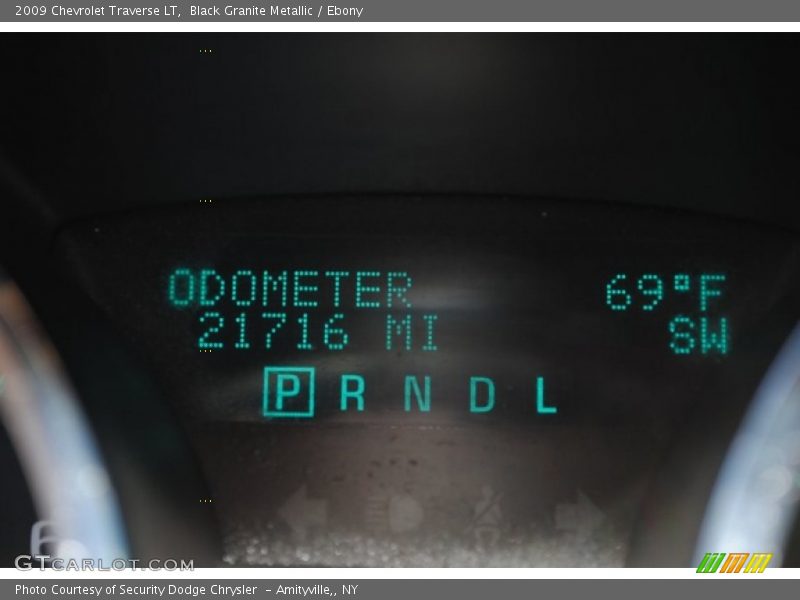 Black Granite Metallic / Ebony 2009 Chevrolet Traverse LT