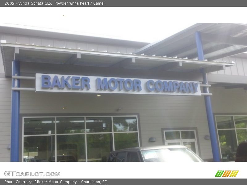 Powder White Pearl / Camel 2009 Hyundai Sonata GLS