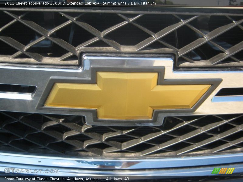 Summit White / Dark Titanium 2011 Chevrolet Silverado 2500HD Extended Cab 4x4