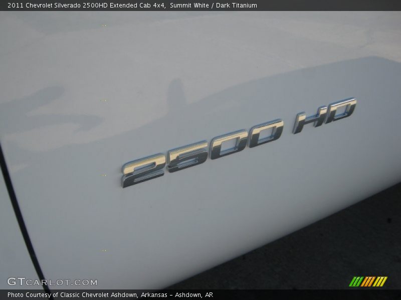 Summit White / Dark Titanium 2011 Chevrolet Silverado 2500HD Extended Cab 4x4