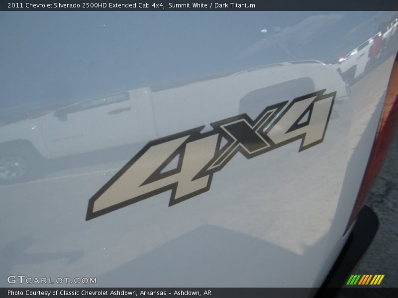 Summit White / Dark Titanium 2011 Chevrolet Silverado 2500HD Extended Cab 4x4