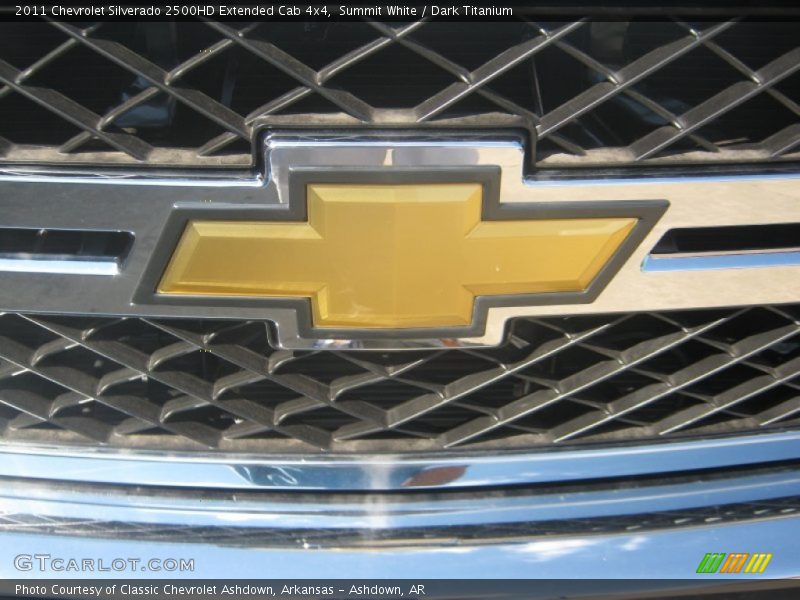 Summit White / Dark Titanium 2011 Chevrolet Silverado 2500HD Extended Cab 4x4