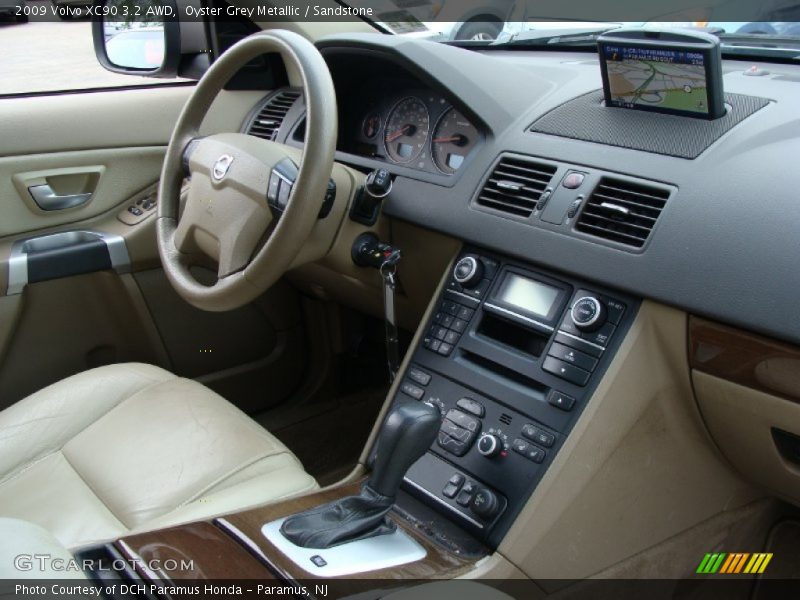 Dashboard of 2009 XC90 3.2 AWD