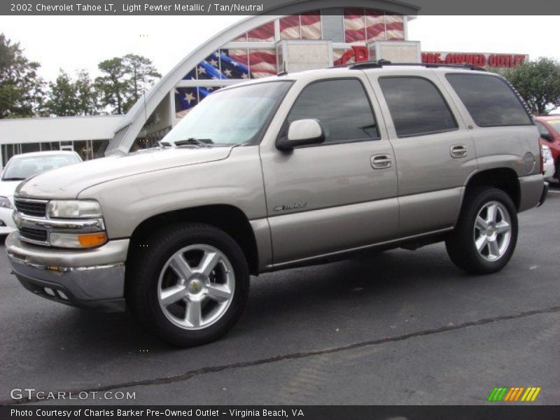 Light Pewter Metallic / Tan/Neutral 2002 Chevrolet Tahoe LT