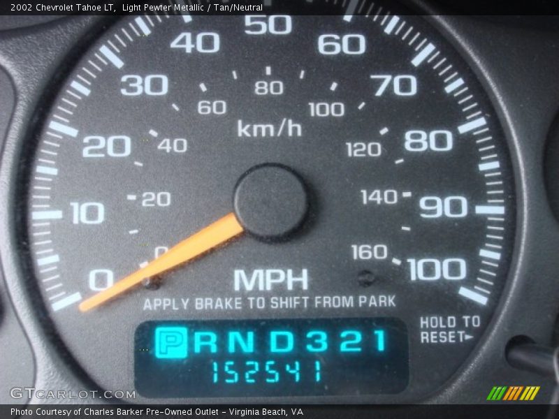 Light Pewter Metallic / Tan/Neutral 2002 Chevrolet Tahoe LT