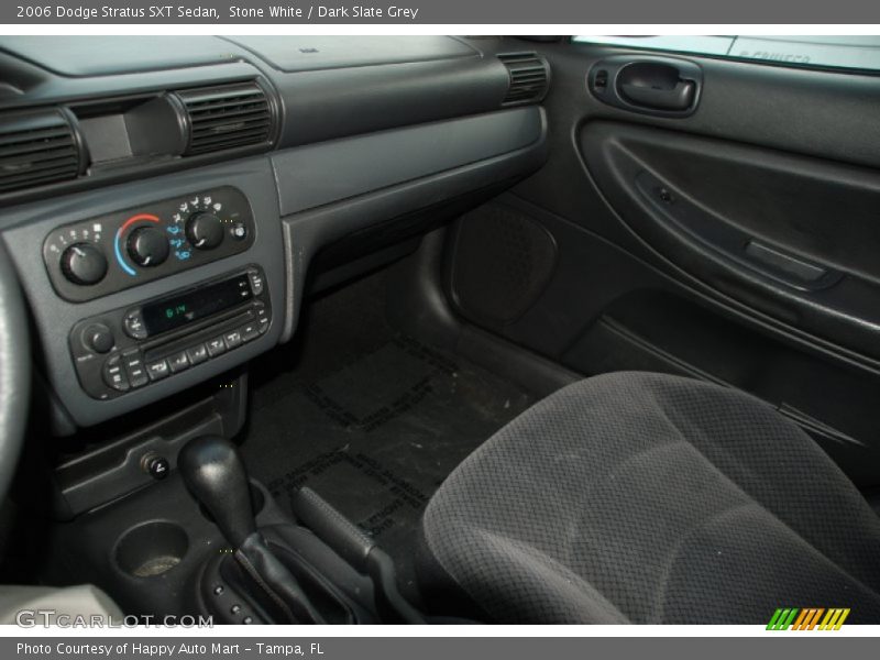 Stone White / Dark Slate Grey 2006 Dodge Stratus SXT Sedan