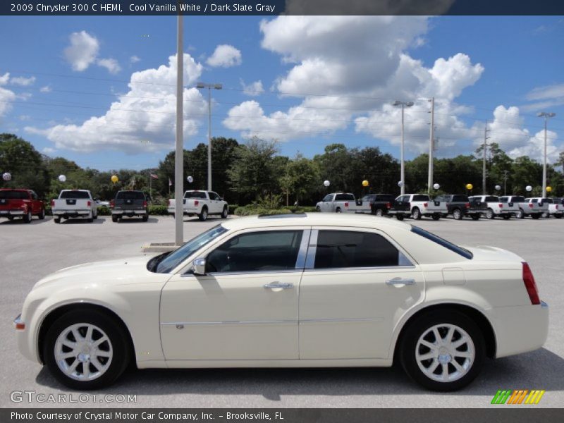  2009 300 C HEMI Cool Vanilla White
