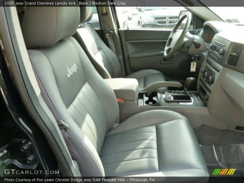 Black / Medium Slate Gray 2005 Jeep Grand Cherokee Laredo 4x4