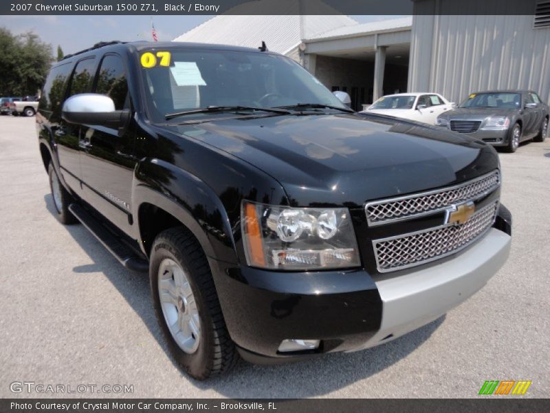 Front 3/4 View of 2007 Suburban 1500 Z71