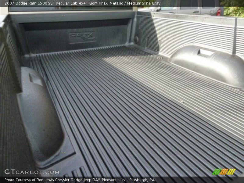 Light Khaki Metallic / Medium Slate Gray 2007 Dodge Ram 1500 SLT Regular Cab 4x4