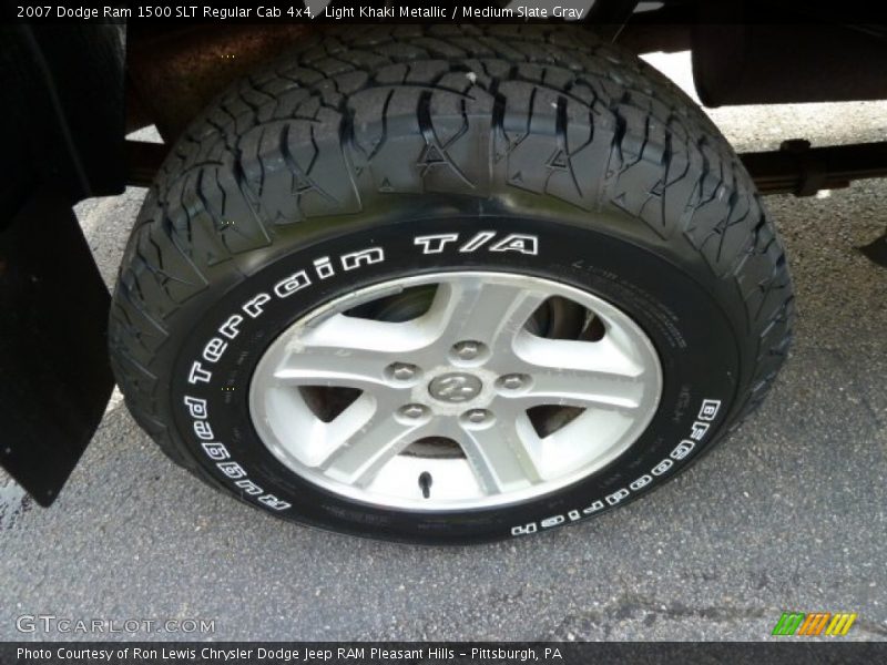 Light Khaki Metallic / Medium Slate Gray 2007 Dodge Ram 1500 SLT Regular Cab 4x4