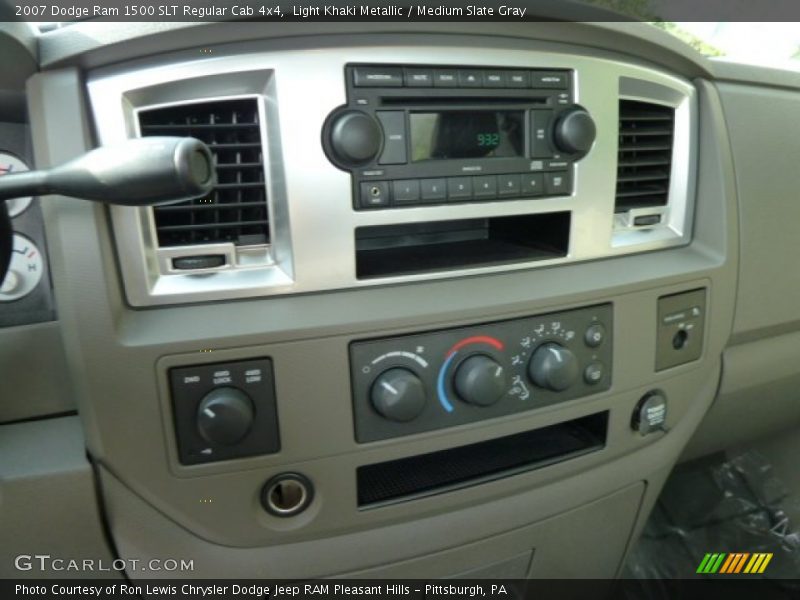 Light Khaki Metallic / Medium Slate Gray 2007 Dodge Ram 1500 SLT Regular Cab 4x4