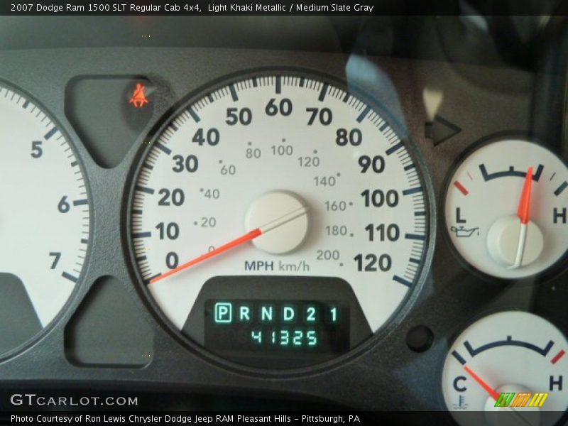 Light Khaki Metallic / Medium Slate Gray 2007 Dodge Ram 1500 SLT Regular Cab 4x4