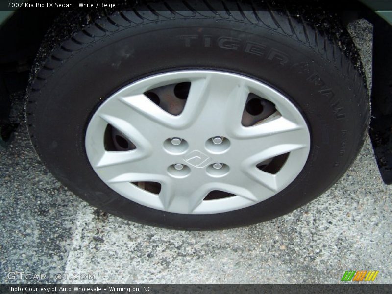 White / Beige 2007 Kia Rio LX Sedan