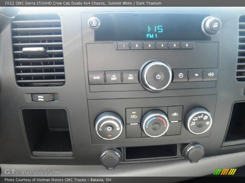 Controls of 2012 Sierra 3500HD Crew Cab Dually 4x4 Chassis