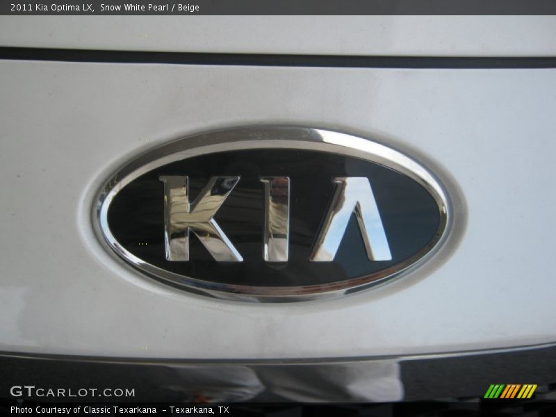 Snow White Pearl / Beige 2011 Kia Optima LX