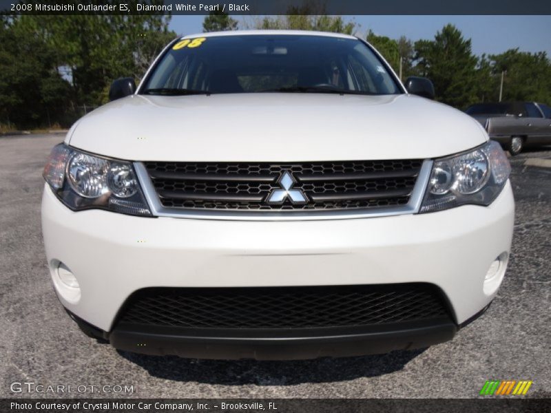 Diamond White Pearl / Black 2008 Mitsubishi Outlander ES