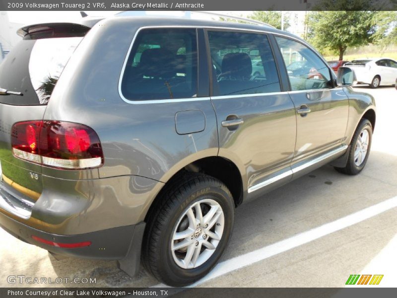 Alaska Grey Metallic / Anthracite 2009 Volkswagen Touareg 2 VR6