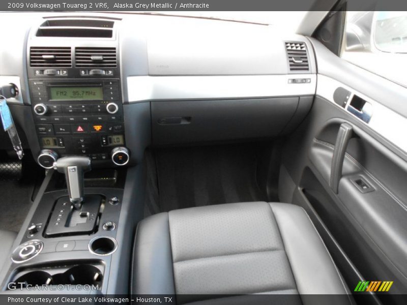 Alaska Grey Metallic / Anthracite 2009 Volkswagen Touareg 2 VR6