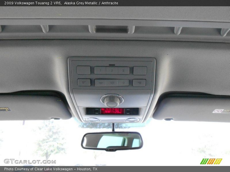 Alaska Grey Metallic / Anthracite 2009 Volkswagen Touareg 2 VR6