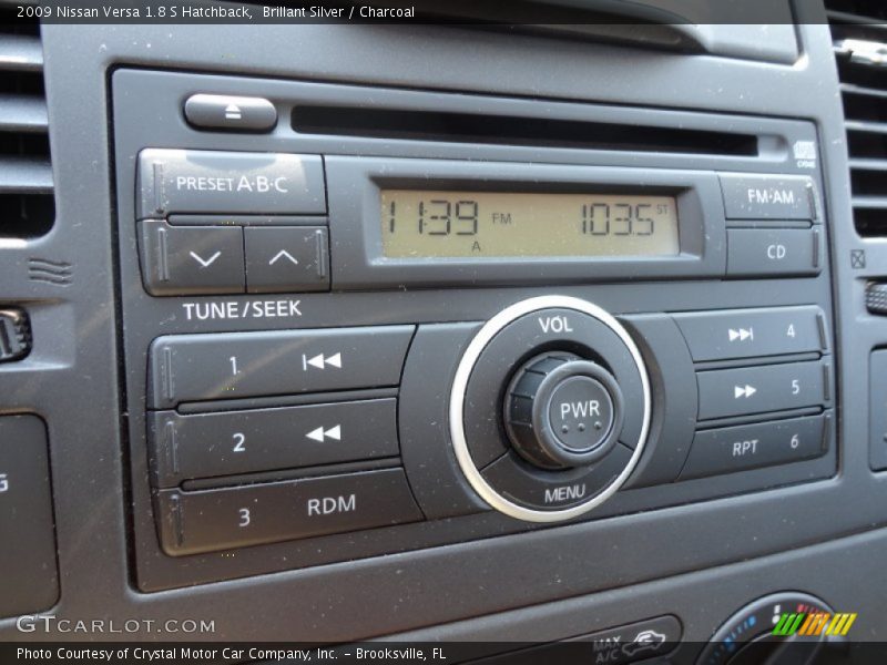 Brillant Silver / Charcoal 2009 Nissan Versa 1.8 S Hatchback