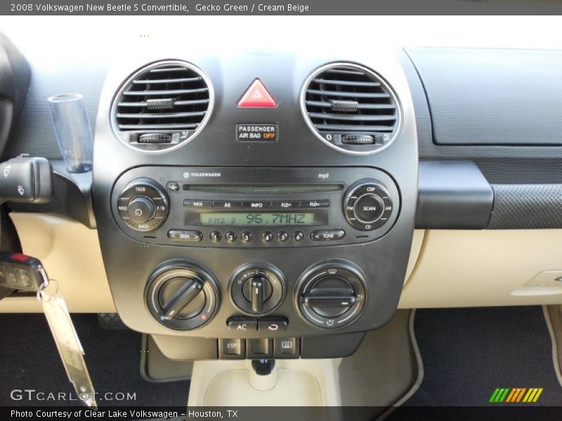Controls of 2008 New Beetle S Convertible