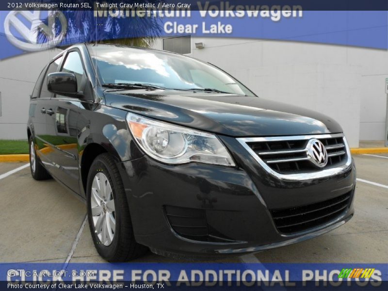 Twilight Gray Metallic / Aero Gray 2012 Volkswagen Routan SEL