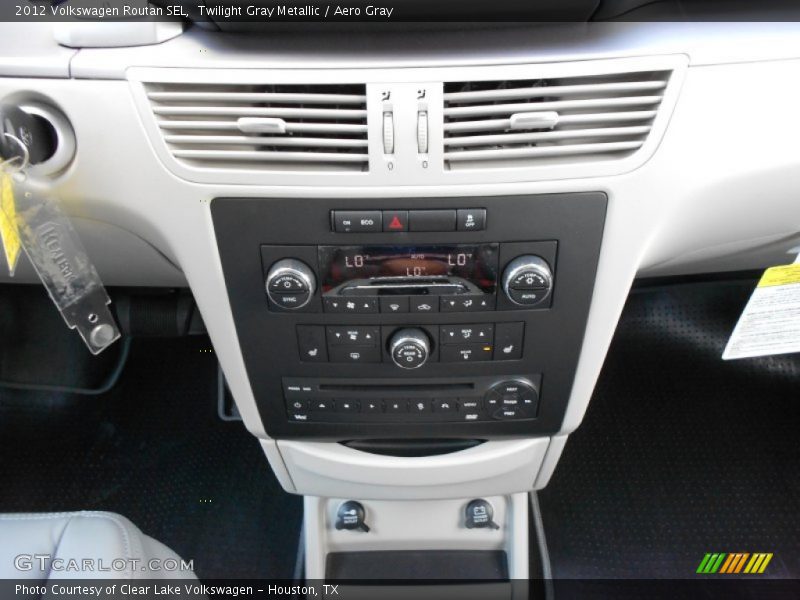 Controls of 2012 Routan SEL