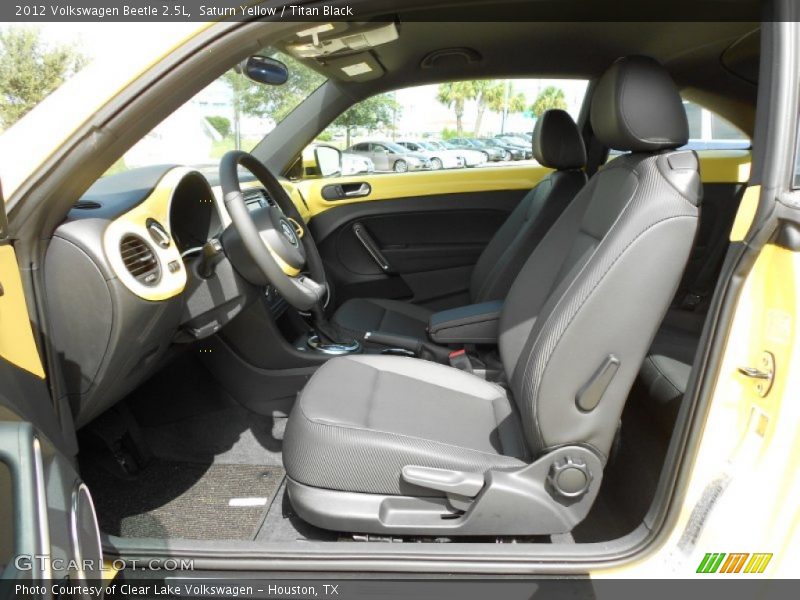  2012 Beetle 2.5L Titan Black Interior