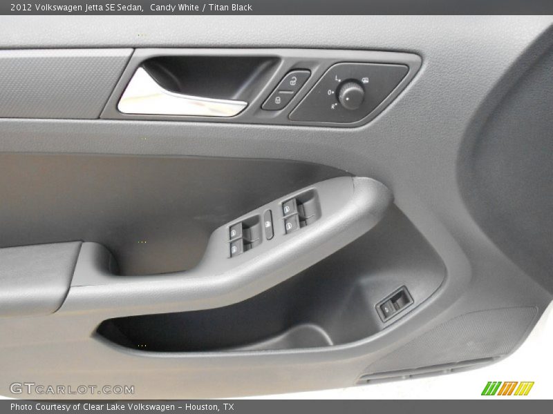 Candy White / Titan Black 2012 Volkswagen Jetta SE Sedan