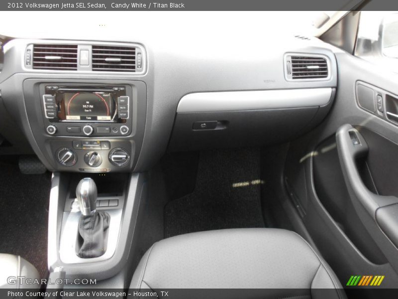 Candy White / Titan Black 2012 Volkswagen Jetta SEL Sedan
