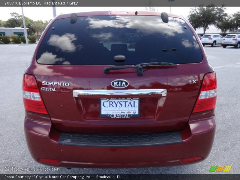 Radiant Red / Gray 2007 Kia Sorento LX