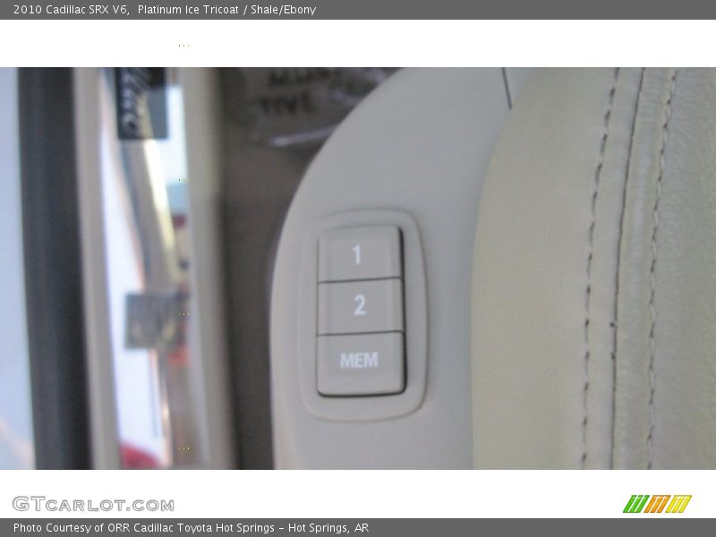 Platinum Ice Tricoat / Shale/Ebony 2010 Cadillac SRX V6