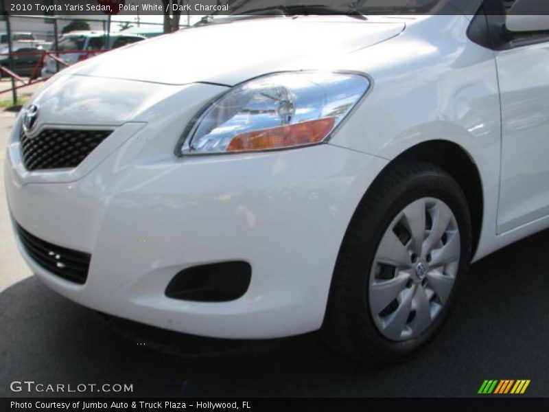 Polar White / Dark Charcoal 2010 Toyota Yaris Sedan