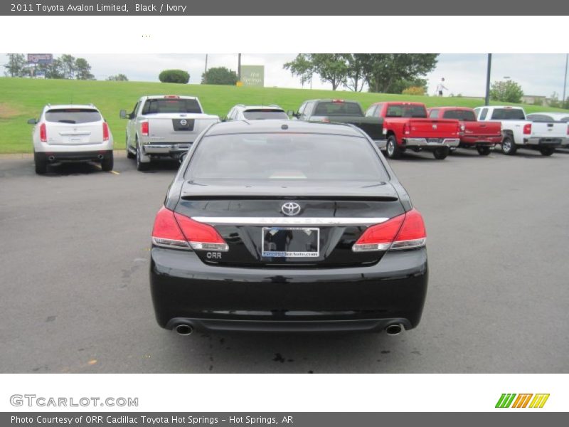 Black / Ivory 2011 Toyota Avalon Limited