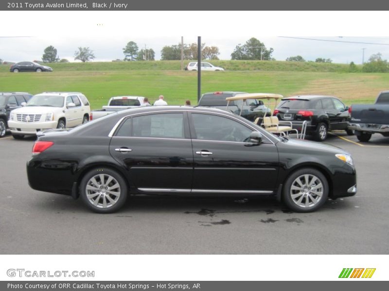 Black / Ivory 2011 Toyota Avalon Limited
