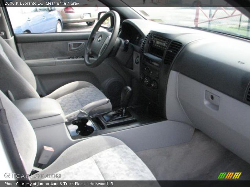 Clear White / Gray 2006 Kia Sorento LX