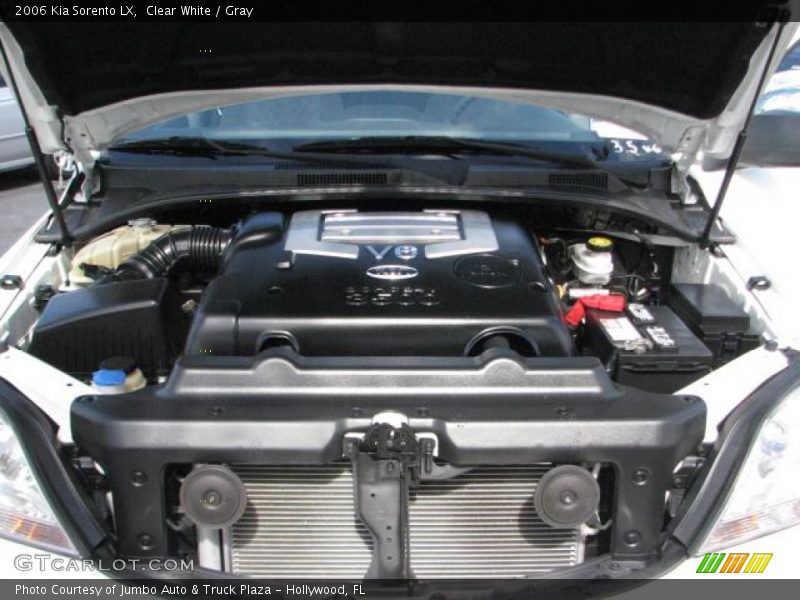 Clear White / Gray 2006 Kia Sorento LX