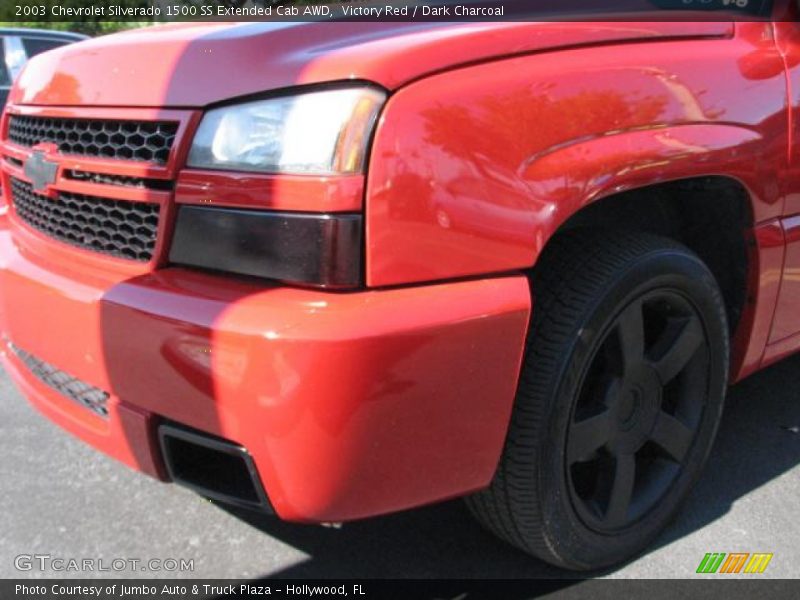 Victory Red / Dark Charcoal 2003 Chevrolet Silverado 1500 SS Extended Cab AWD