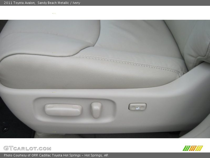 Sandy Beach Metallic / Ivory 2011 Toyota Avalon