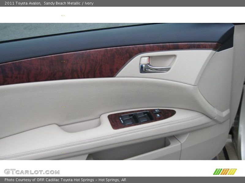 Sandy Beach Metallic / Ivory 2011 Toyota Avalon
