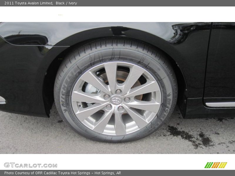 Black / Ivory 2011 Toyota Avalon Limited