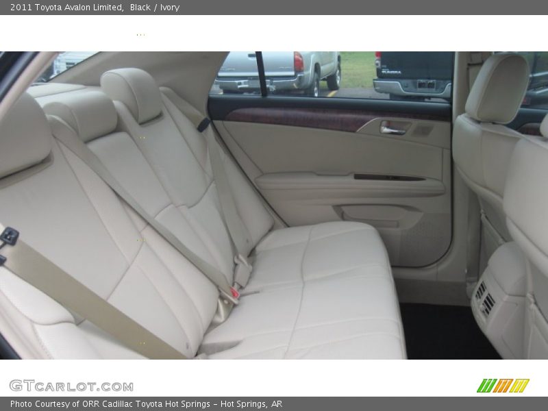 Black / Ivory 2011 Toyota Avalon Limited